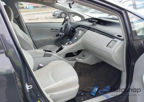 2013 Toyota Prius Three из США, поврежденный, VIN JTDKN3DU1D1623328